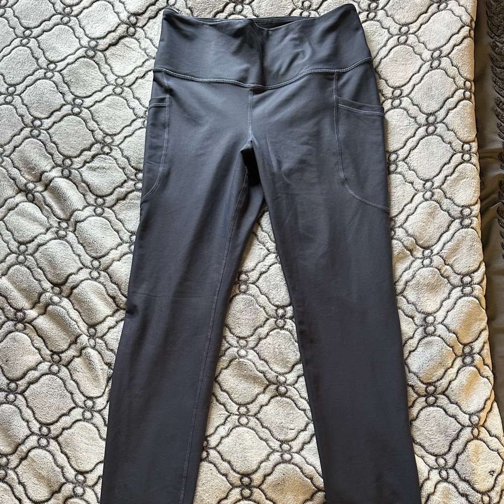 Old Navy Women’s Active Powersoft Leggings Size Medium